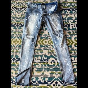 For Fast Fame Men’s Splattered, Torn Jeans